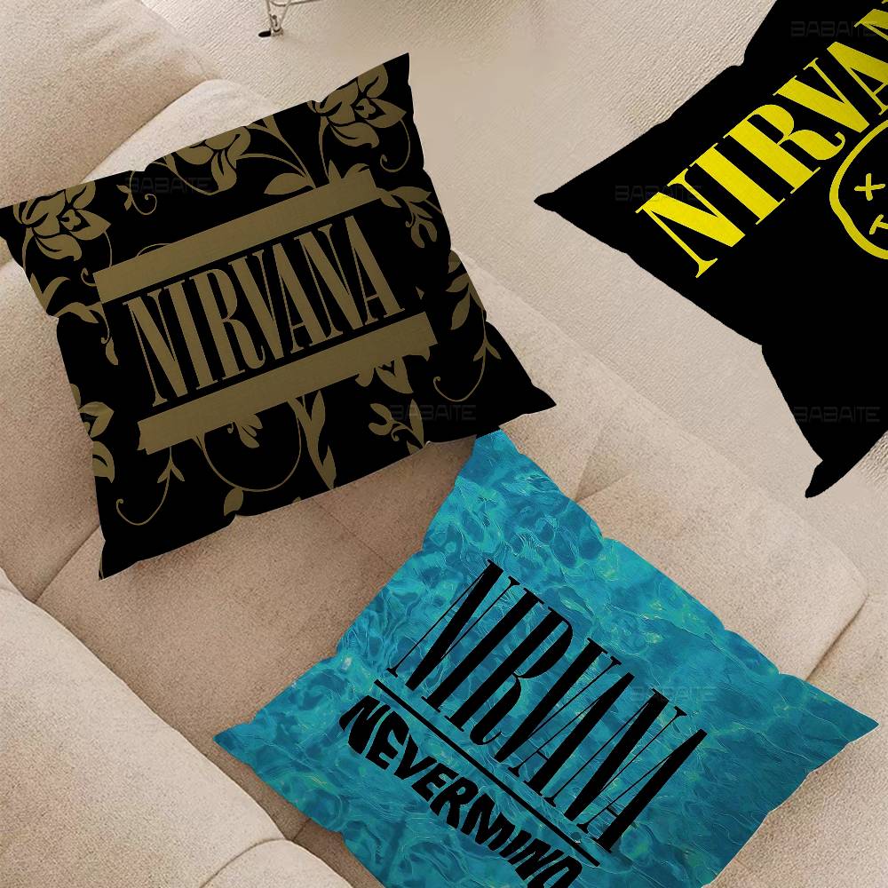 Hot Home Of Textiles - غطاء وسادة N-Nirvanas من Band Hot،