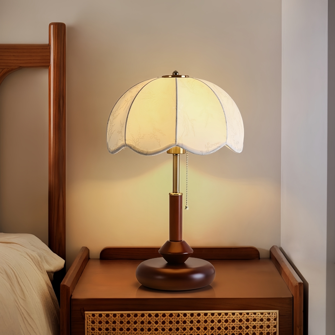 مصباح طاولة قبة مزخرفة بتصميم  - مراجعة Home Textile وسعره